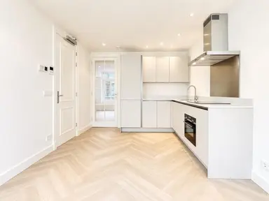 51m2 Appartement à louer pour 2750€/mois à Cornelis Anthoniszstraat, Amsterdam