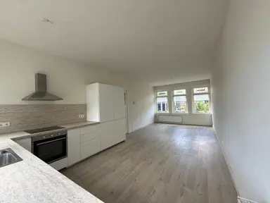 90m2 maison à louer pour 1645€/mois à Oranjepark, Dordrecht