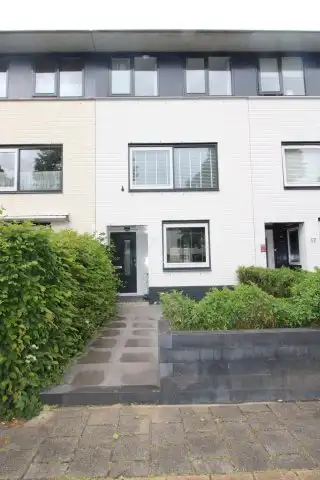 112m2 house to rent for 2495€/month in Parkwijklaan, Almere
