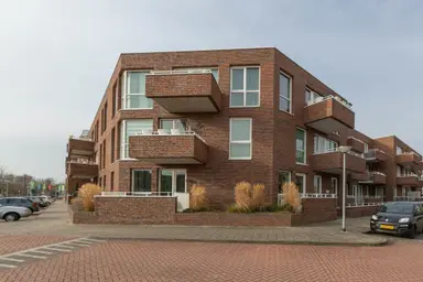 98m2 Appartement à louer pour 2000€/mois à Duiker 39, Huizen