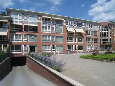 106m2 apartment to rent for 1375€/month in Bloemendalsweg, Colmschate