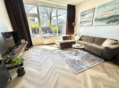 120m2 house to rent for 2100€/month in Burgemeester Sutoriusstraat, Breda