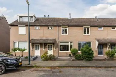 124m2 huis te huur voor 2200€/maand in Dennelaar 74, Veghel