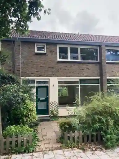 67m2 huis te huur voor 764.14€/maand in Zwaluwstraat 13, Wormerveer