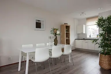 128m2 house to rent for 2030€/month in Leif Erikssonstraat, Almere