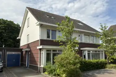 139m2 house to rent for 1425€/month in De Kikvorst 15, Dreumel