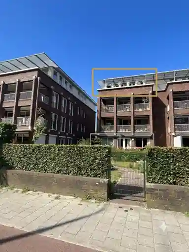 123m2 apartment to rent for 3000€/month in Hengelosestraat 98, Enschede