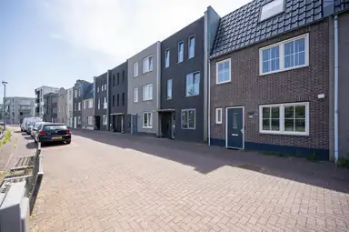 144m2 house to rent for 2495€/month in Scandinaviëkade, Almere