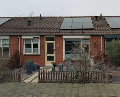 m2 house to rent for 471.88€/month in Prinses Irenestraat 7, Tholen