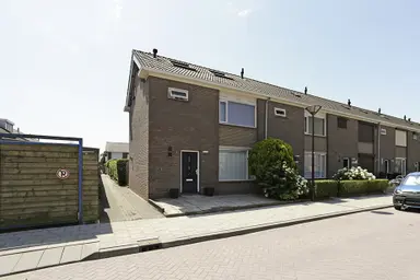 m2 house to rent for 932.93€/month in Lariksstraat 16, Oudenbosch