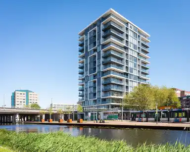82m2 apartment to rent for 1554€/month in Stationsplein 6, Schiedam