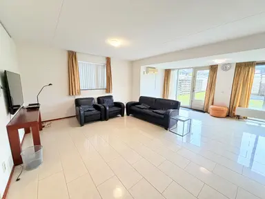 217m2 house to rent for 3850€/month in Lien Gisolflaan 1, Amstelveen