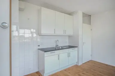 43m2 apartment to rent for 844€/month in Jan Evertsenlaan, Voorschoten