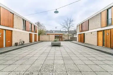 184m2 Haus zur Miete für 2750€/Monat in Den Deken, Maastricht