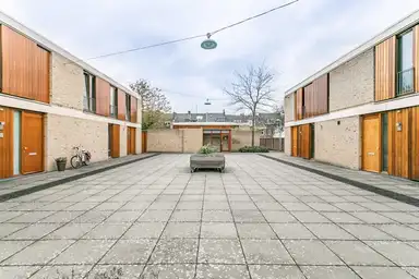 184m2 Haus zur Miete für 2750€/Monat in Den Deken, Maastricht