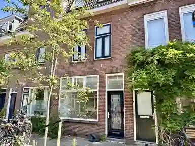 106m2 maison à louer pour 2500€/mois à Spieghelstraat 47, Utrecht