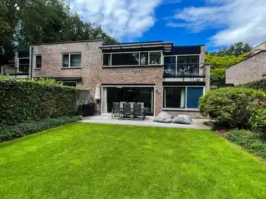 170m2 house to rent for 3995€/month in Acaciapark, Hilversum
