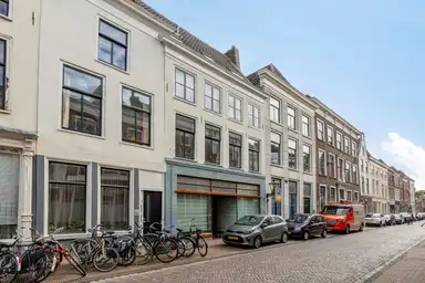 80m2 apartment to rent for 2250€/month in Hogewoerd 102, Leiden