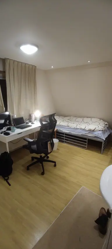 19m2 room to rent for 1000€/month in Van den Berghlaan, Hoofddorp
