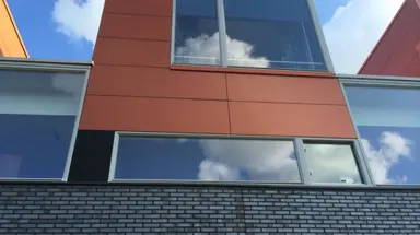 220m2 huis te huur voor 2250€/maand in Vuurtonstraat, Haarlem