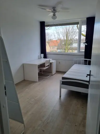 m2 room to rent for 725€/month in Zangvogelweg, Amersfoort
