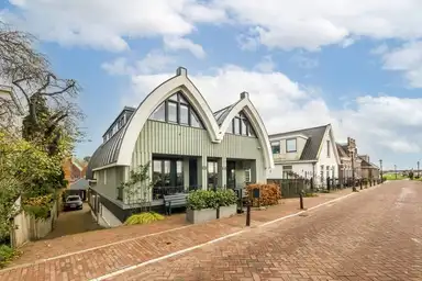 150m2 house to rent for 3950€/month in Schellingwouderdijk, Amsterdam