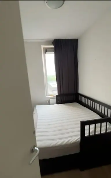 11m2 Chambre à louer pour 1300€/mois à Koningin Wilhelminaplein, Amsterdam