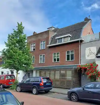 120m2 Appartement à louer pour 1600€/mois à van Kinsbergenstraat, Eindhoven