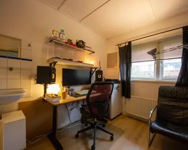 13m2 Chambre à louer pour 565€/mois à 1e Nieuwstraat, Hilversum