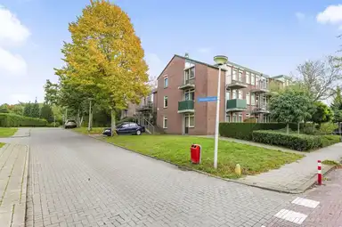 71m2 apartment to rent for 974€/month in Schaapskooiweg 2, Heerlen