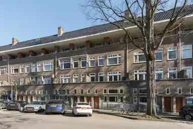 166m2 maison à louer pour 4400€/mois à Michelangelostraat, Amsterdam
