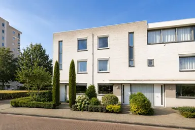 133m2 huis te huur voor 1875€/maand in Catharina van Renneslaan 69, Amstelveen
