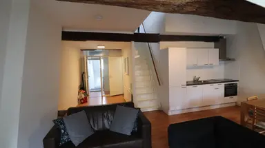 83m2 Appartement à louer pour 1422€/mois à Kleine Gracht 4, Maastricht