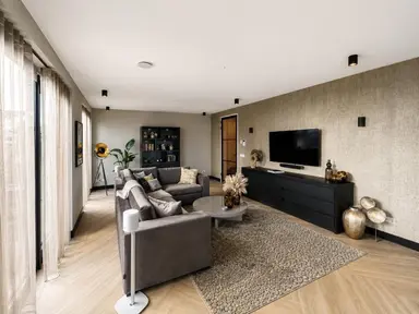 107μ² Διαμέρισμα προς ενοικίαση για 2770€/μήνα σε Wijnhaven, Rotterdam
