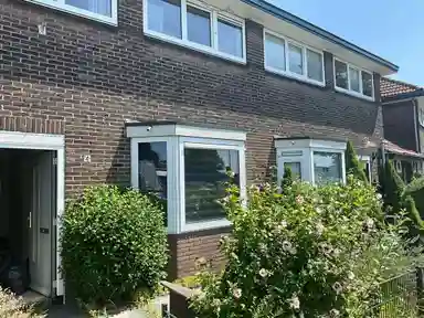 117m2 house to rent for 713.01€/month in Schouwinkstraat 4, Enschede