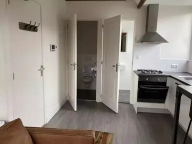 25μ² στούντιο προς ενοικίαση για 1200€/μήνα σε Spoorsingel, Rotterdam