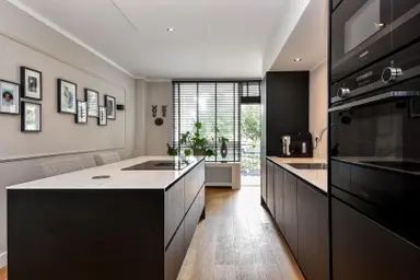 97m2 apartment to rent for 2950€/month in Landréstraat 187, The Hague
