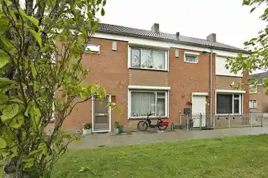 m2 house to rent for 740.72€/month in Rode Kruisstraat 18, Fijnaart