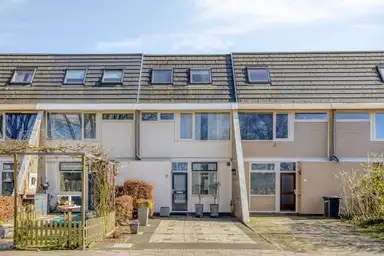 129m2 house to rent for 2250€/month in Eemshof 23, Veghel