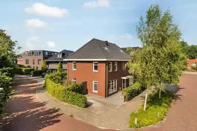 344m2 huis te huur voor 9950€/maand in Hortensialaan, Amstelveen
