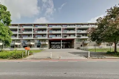 93m2 flat to rent for 1420€/month in Hofplein, Woerden