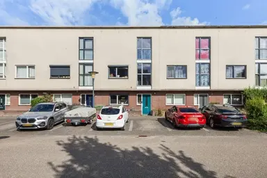 141m2 house to rent for 2800€/month in Hazerswoudestraat, Zoetermeer