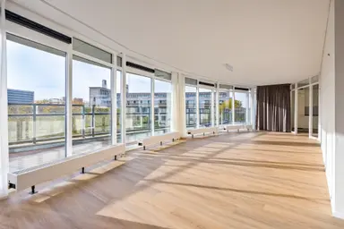 166m2 Appartement à louer pour 3950€/mois à Jan Willem Frisohof 28, The Hague