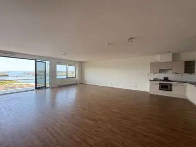 153m2 apartment to rent for 2850€/month in Hellingweg 64, The Hague