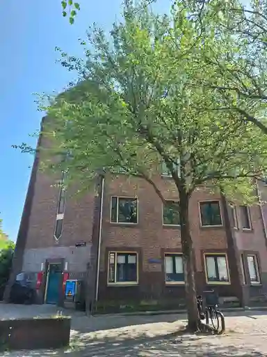 53m2 apartment to rent for 932.93€/month in Smaragdstraat 4, Amsterdam