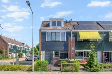 107m2 house to rent for 3250€/month in Meervalweg 68, Landsmeer