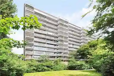 120m2 apartment to rent for 1895€/month in Jan Campertlaan, Delft