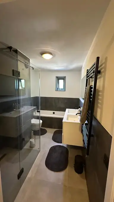 193m2 huis te huur voor 2500€/maand in Cannenburch, Lelystad