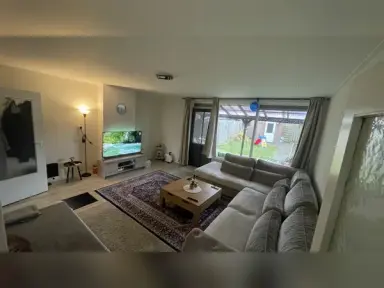 117m2 maison à louer pour 822€/mois à Tollensstraat, Heerlen