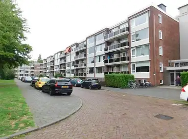 70m2 Appartement à louer pour 1175€/mois à Sweelincklaan, Breda